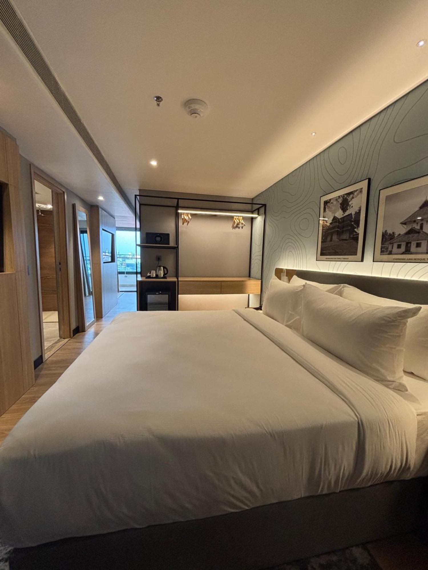Park Inn & Suites By Radisson Thrissur East Fort מראה חיצוני תמונה