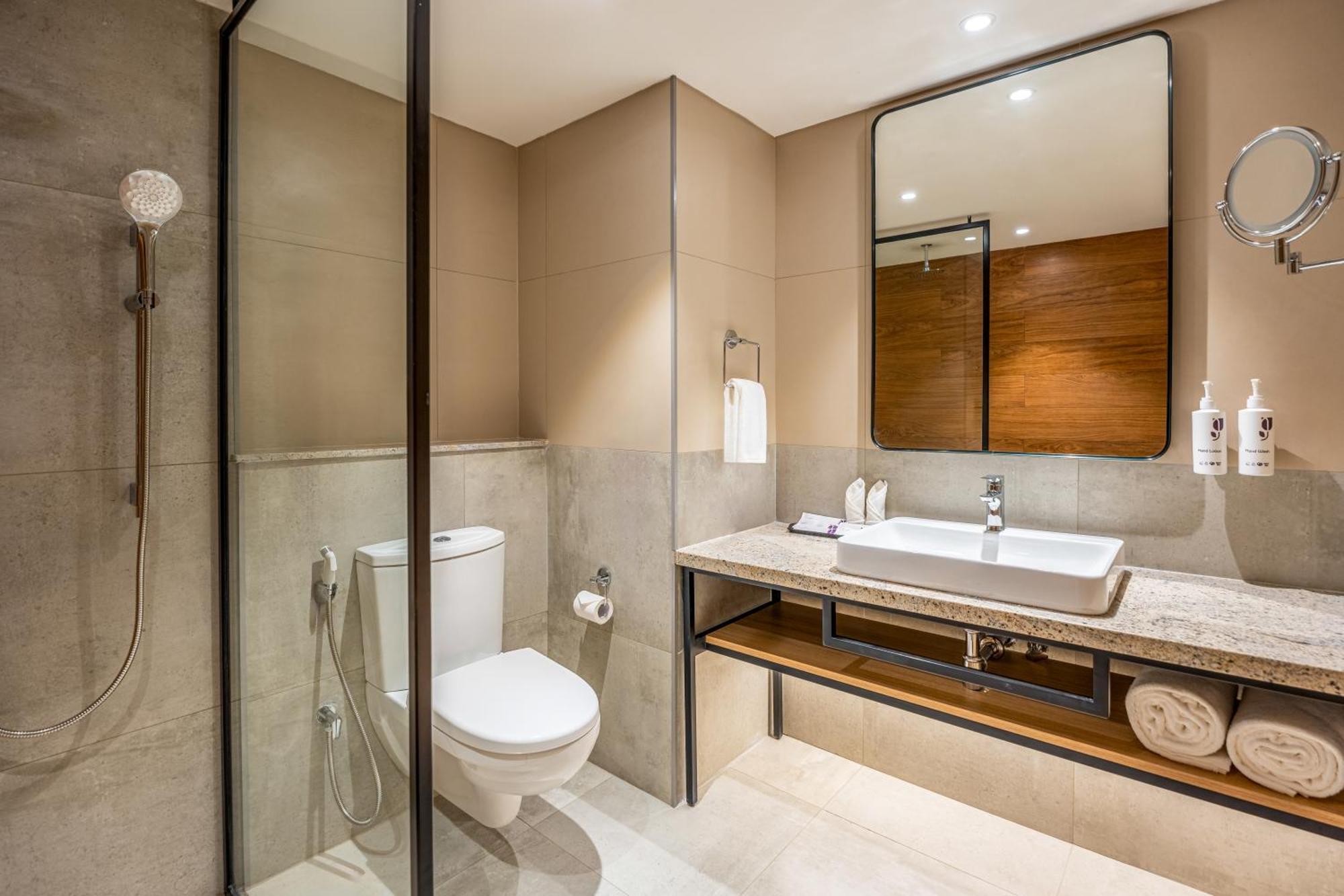 Park Inn & Suites By Radisson Thrissur East Fort מראה חיצוני תמונה